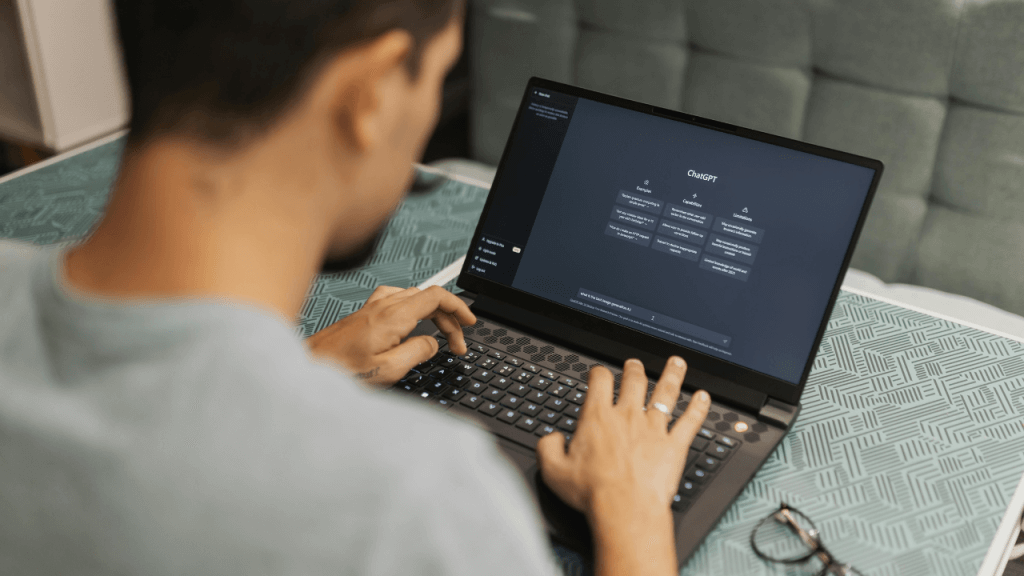 промт-инженер