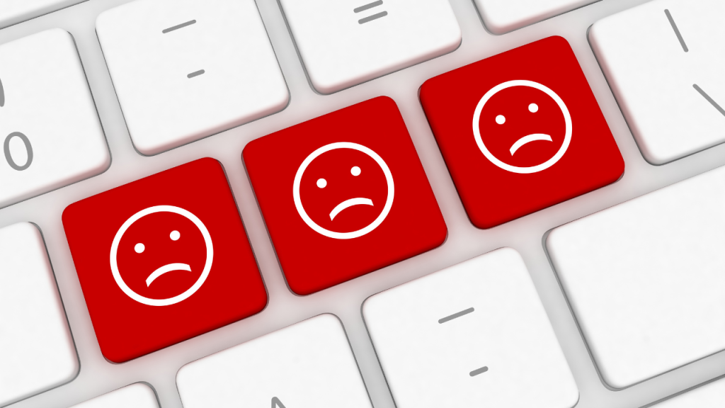 негативными комментариями